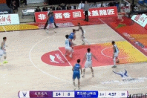 黄雀在后！纪卓积极追防 起飞大帽扇飞范子铭上篮