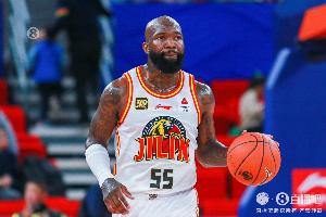 谁有意？多米尼克·琼斯：我仍是CBA前五名的外援球员